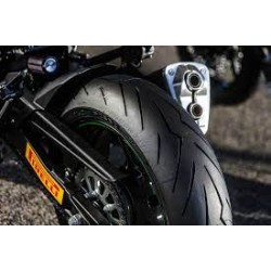 Pirelli Diablo Rosso III ﻿240/45 ZR 17 M/C 82W  TL Trasera